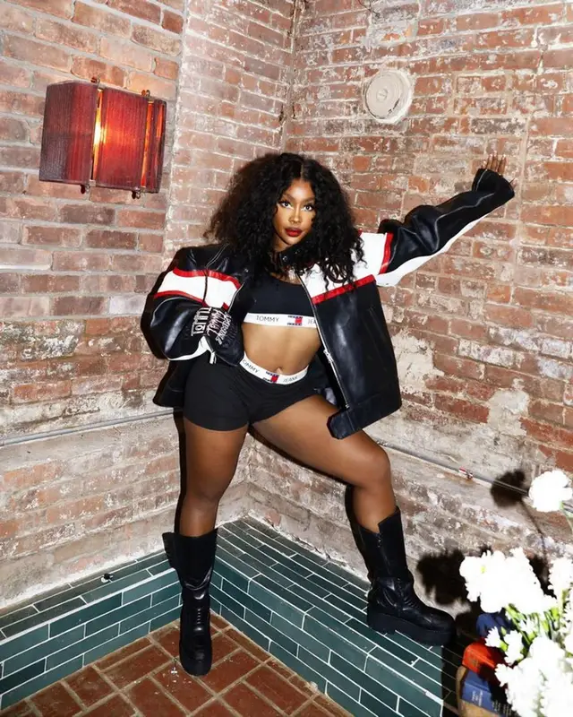 SZA outfit in Tommy Hilfiger, 2023