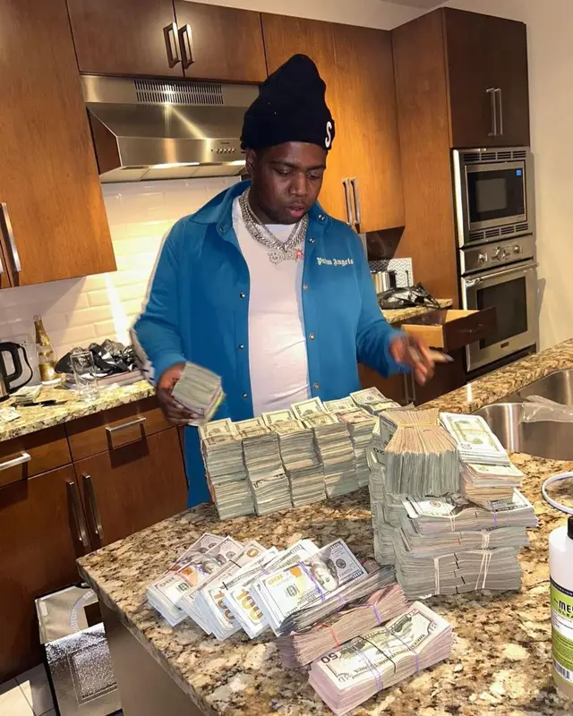 Big 30 outfit in Palm Angels, Supreme, and New Era, 2023