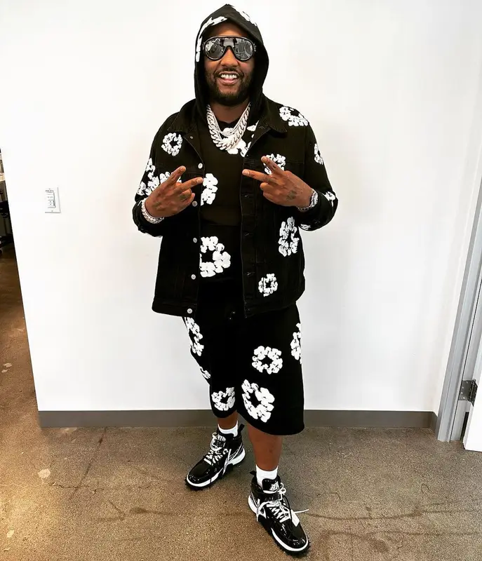 Peezy outfit in Levi’s, Loewe, and Denim Tears, 2023