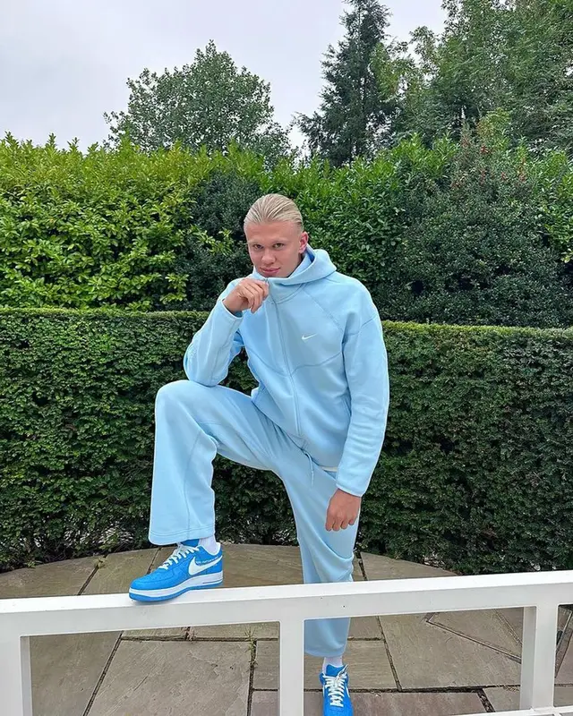 Erling Haaland outfit in Nike, Louis Vuitton, and Nocta, 2023