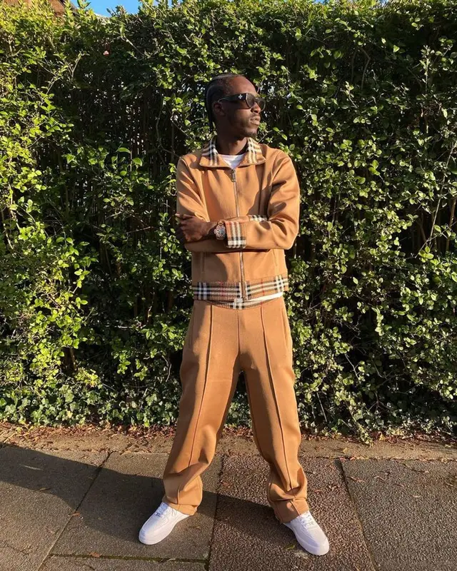 Unknown T outfit in Burberry, Gentle Monster, and Places + Faces, 2023