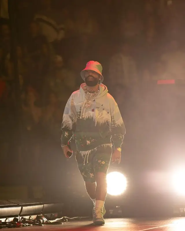 Arcangel outfit in Kith, Jordan, and Prada, 2023