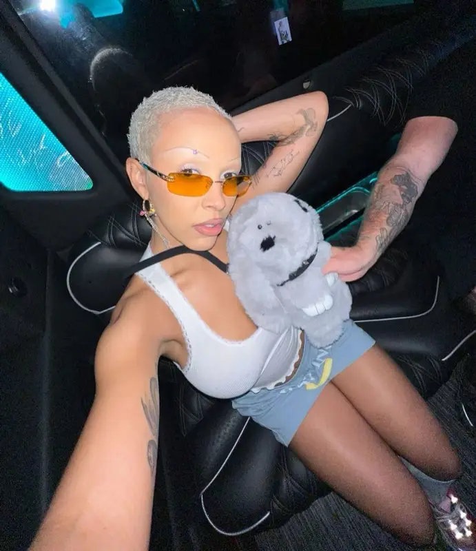 Doja Cat outfit in Ends Repair, 2023