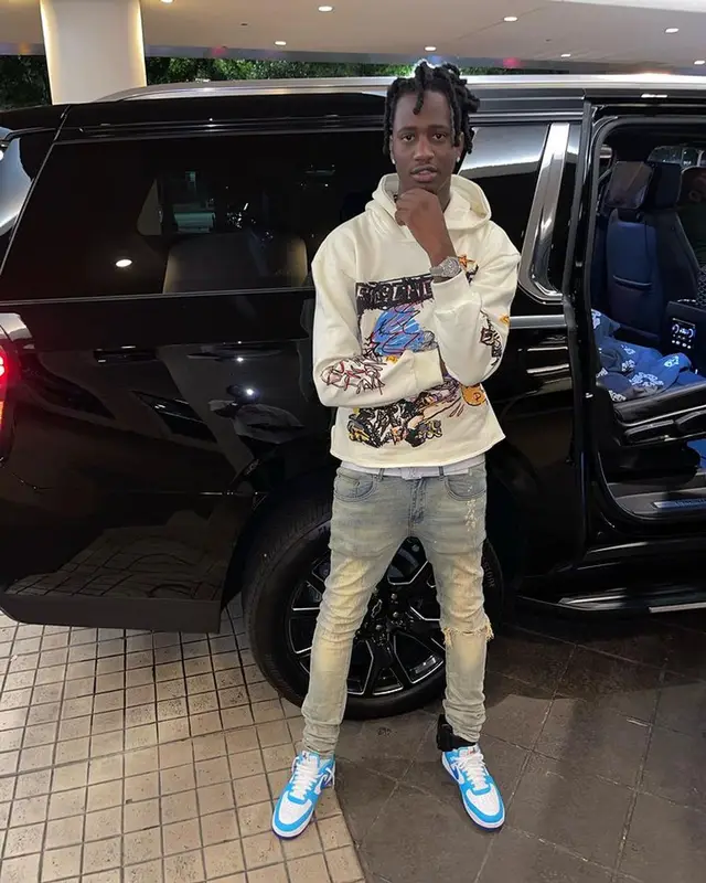Yung Mal outfit in Ricchezza Forever, Tulones, and Louis Vuitton, 2023