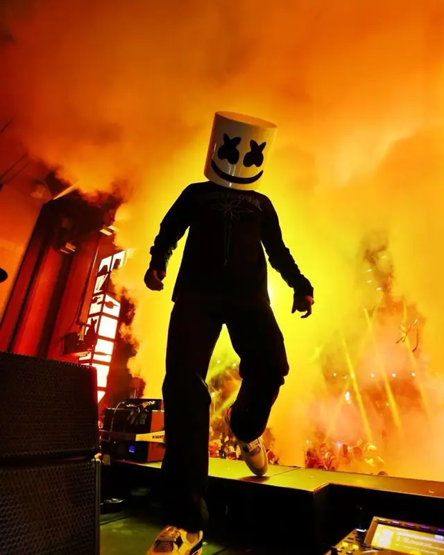 Marshmello outfit in Kusikohc, Jordan, and Marshmello Merch, 2023