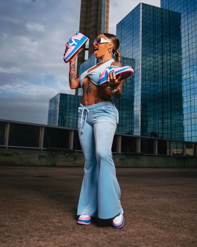 Taymoneyduh outfit in Yums, 2023