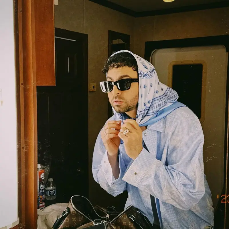 Justin Quiles outfit in Jacquemus, Marni, and Burberry, 2023