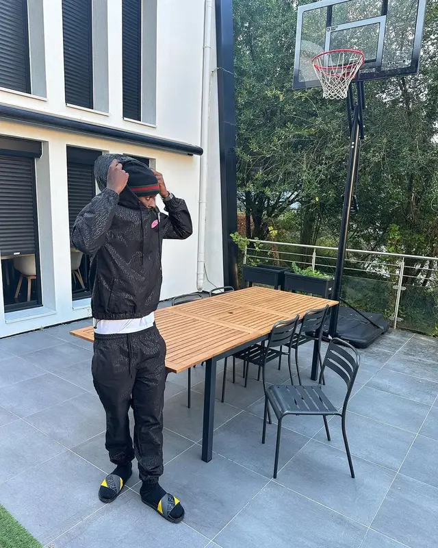 Rsko outfit in Mneyntlve and Gucci, 2023