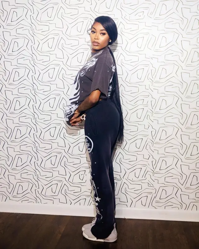 Asian Doll outfit in Hellstar and Jordan, 2023