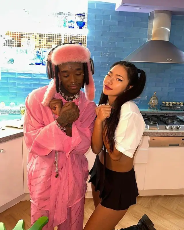 Lil Uzi Vert outfit in Balenciaga and Apple, 2023