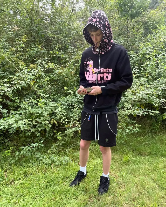 Brezden outfit in Retro Hearts, Jordan, and Hanes, 2023