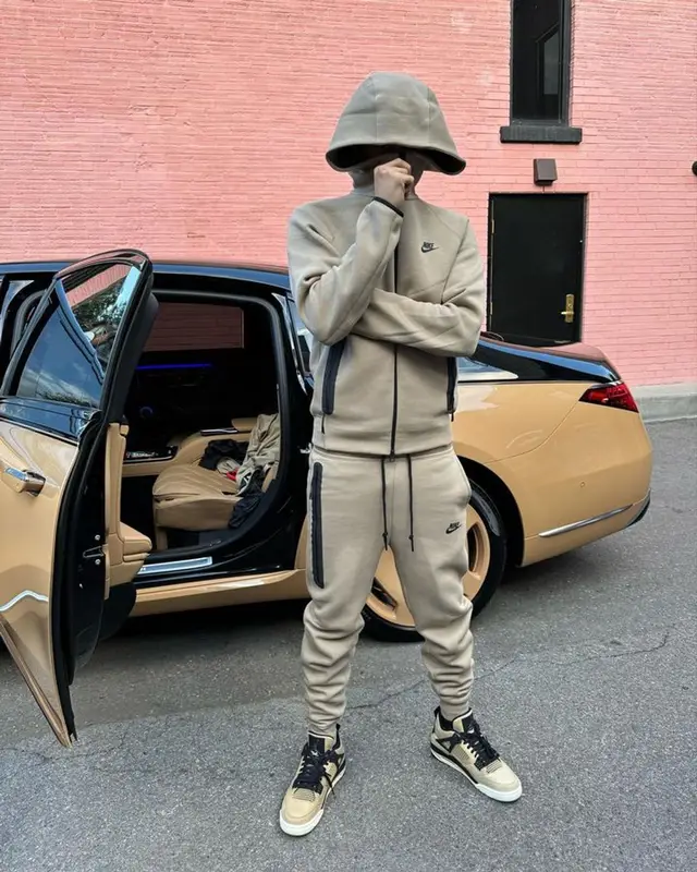Central Cee outfit in Nike and Jordan, 2023