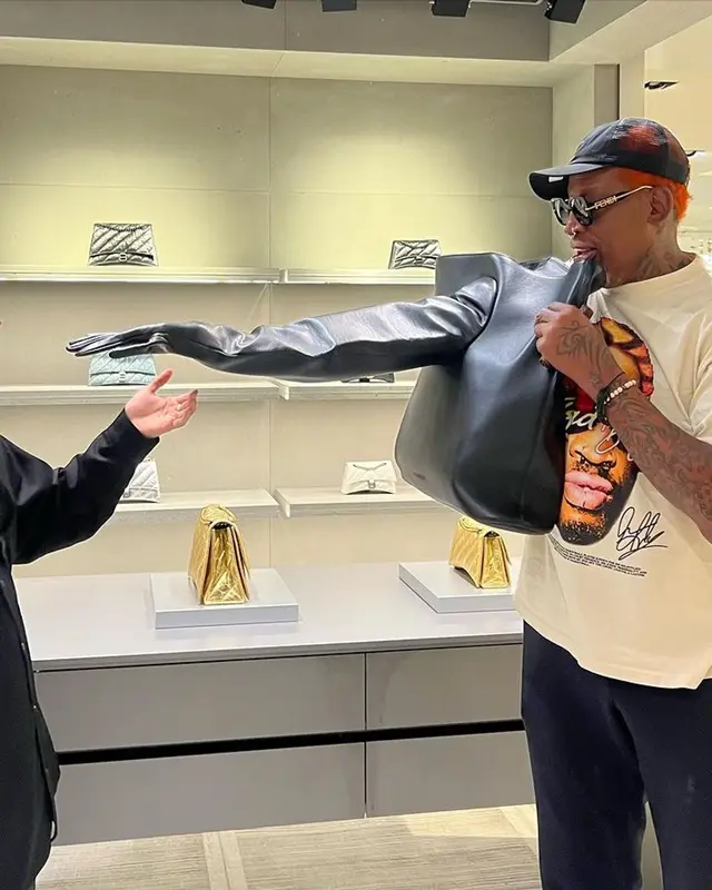 Dennis Rodman outfit in Balenciaga, Fendi, and Bear Skn, 2023