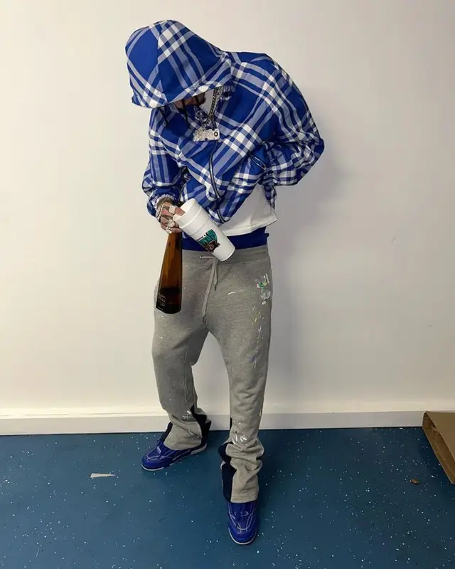 Rondodasosa outfit in Louis Vuitton and Burberry, 2023