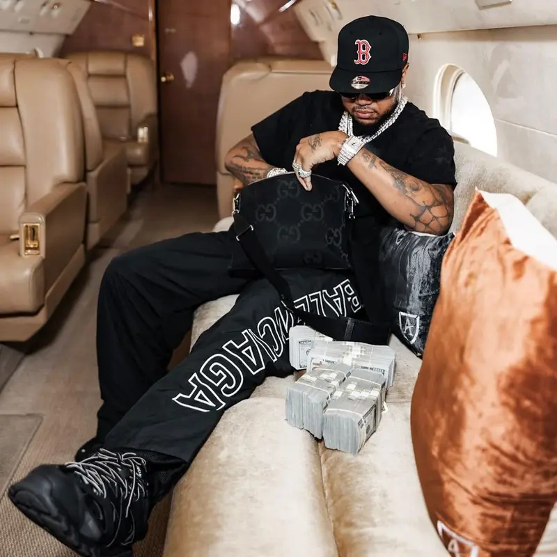 Mazi Vs outfit in Balenciaga, Gucci, and New Era, 2023