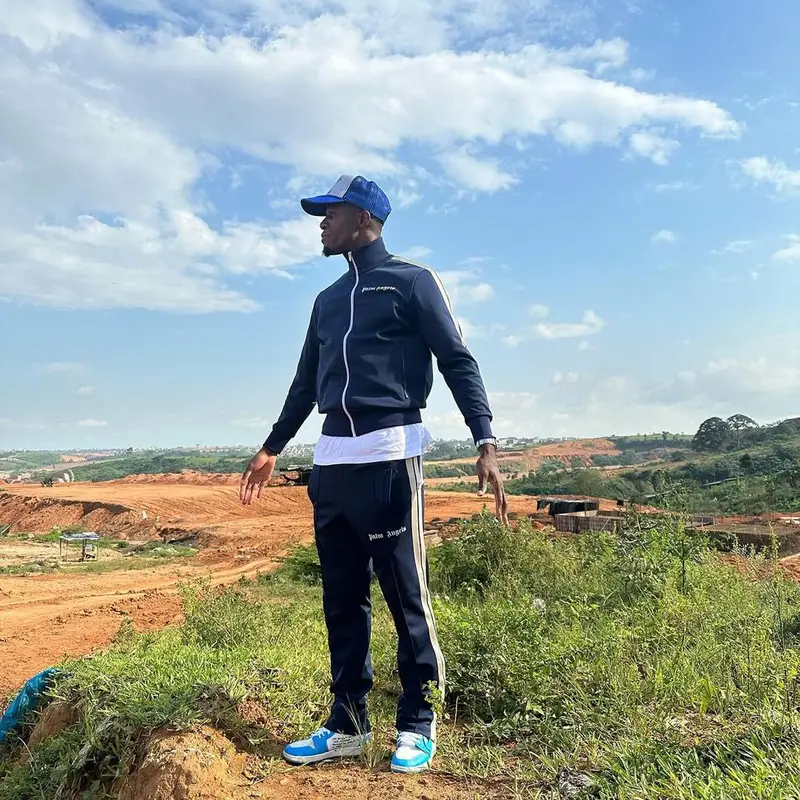 Wilfried Zaha outfit in Palm Angels, Nike, and Off-White, 2023
