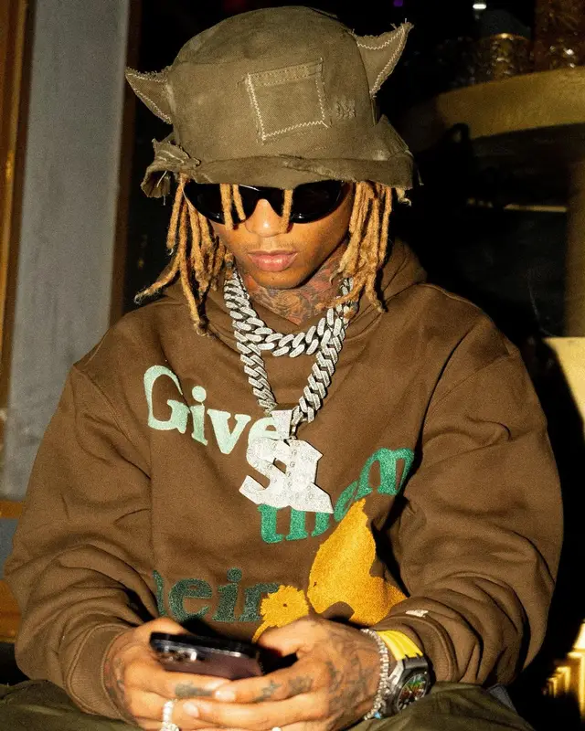 Swae Lee outfit in Yesterday is Dead, 2023