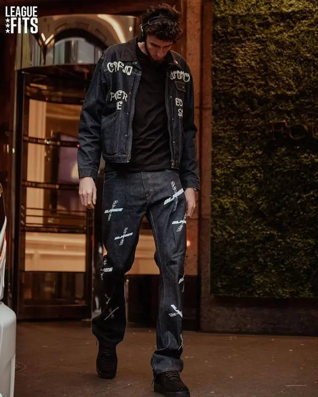 Chet Holmgren outfit in Cactus Plant Flea Market, Olivier Rogers, and Apple, 2023