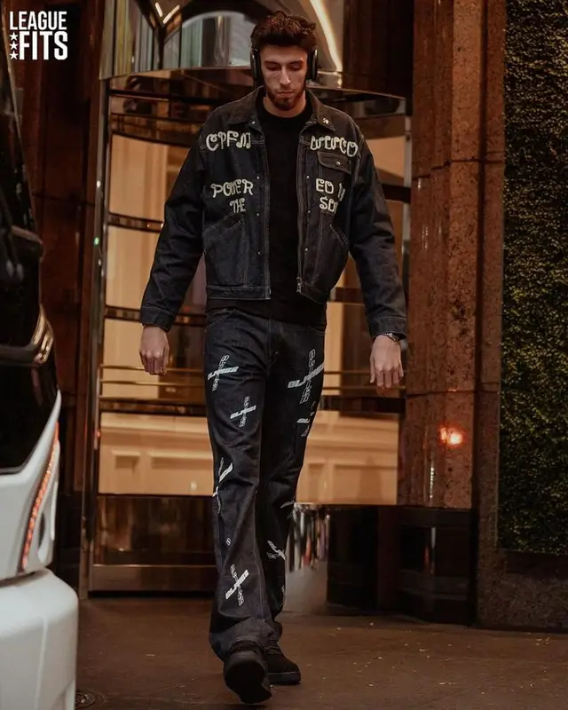 Chet Holmgren outfit in Cactus Plant Flea Market, Olivier Rogers, and Apple, 2023