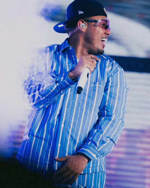 Myke Towers outfit in Jacquemus, Nike, and Oakley, 2023