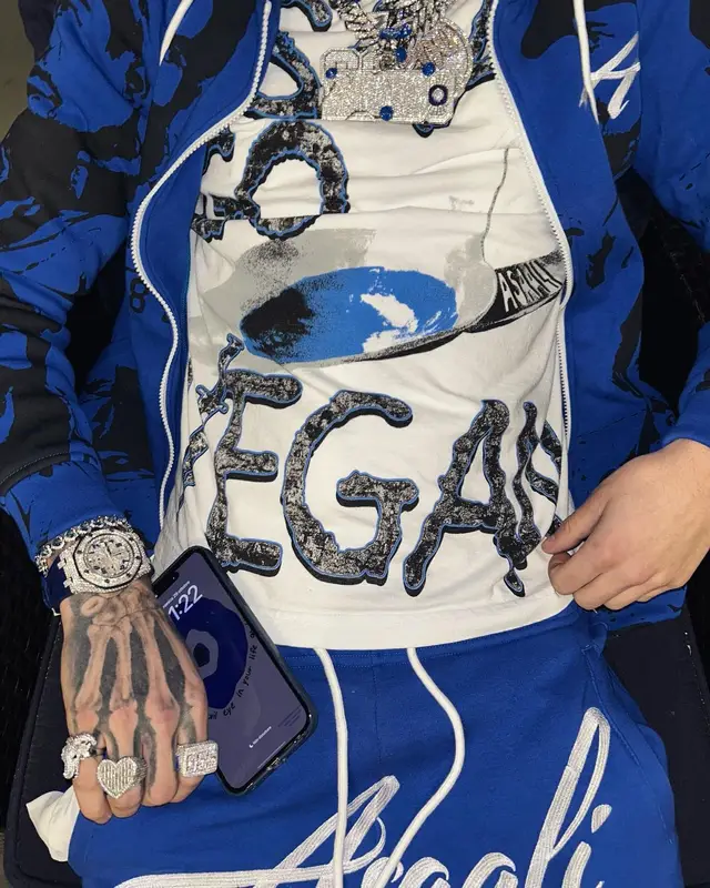 Rondodasosa outfit in Asaali, Nike, and New Era, 2023