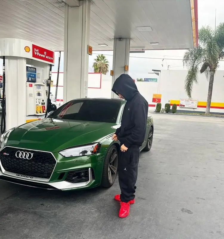 MoneySign Suede outfit in Jordan, 2023