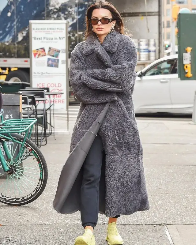 Emily Ratajkowski outfit in Mango, Loewe, and Prada, 2023