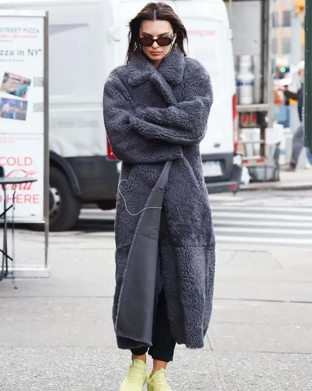 Emily Ratajkowski outfit in Mango, Loewe, and Prada, 2023