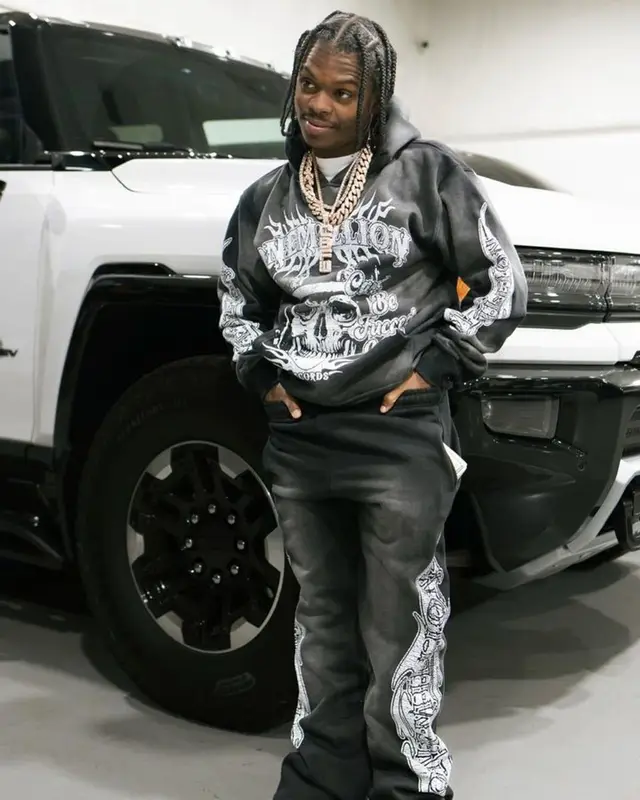 42 Dugg outfit in One Million Clothing and Jordan, 2023