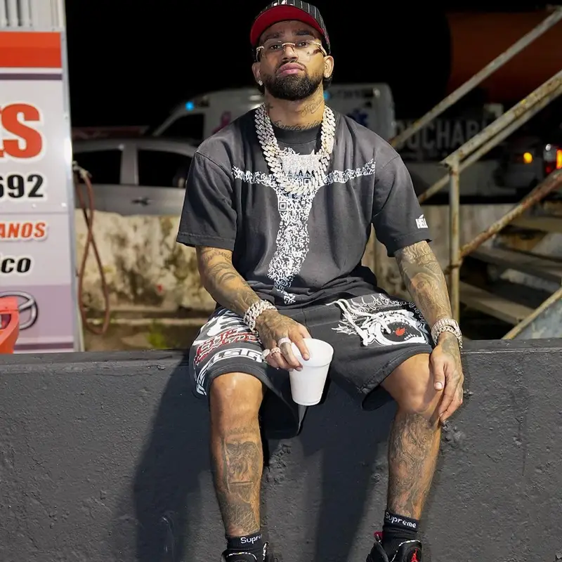 Bryant Mayers outfit in Hellstar, Supreme, and Hanes, 2023