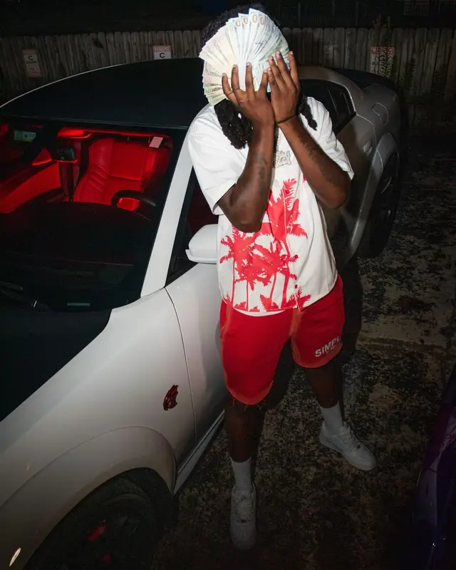 OMB Peezy outfit in Don’t Overthink Style, Simply 100, and Nike, 2023