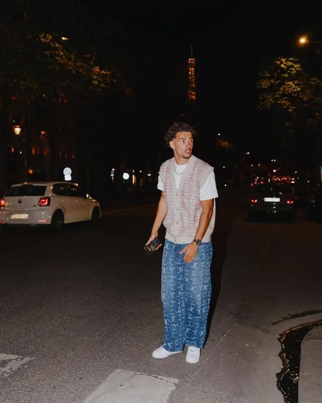 Curtis Jones outfit in Chanel and Nike, 2023