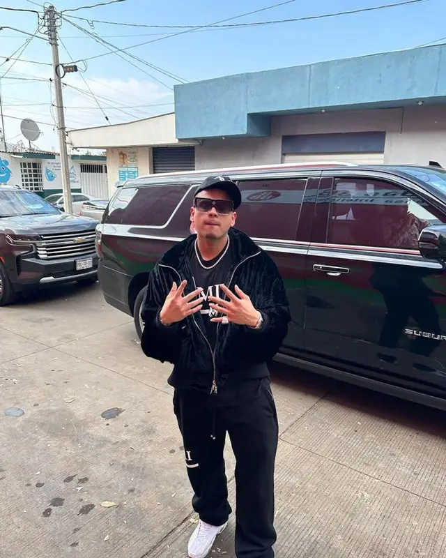 Jesus Ortiz Paz outfit in Nike, Louis Vuitton, and Amiri, 2023