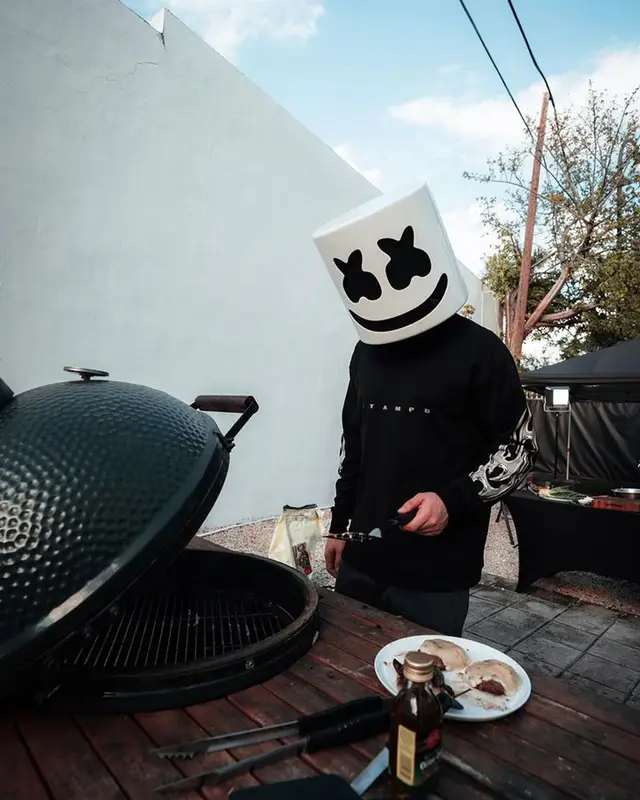 Marshmello outfit in Stampd, Nike, and Marshmello Merch, 2023