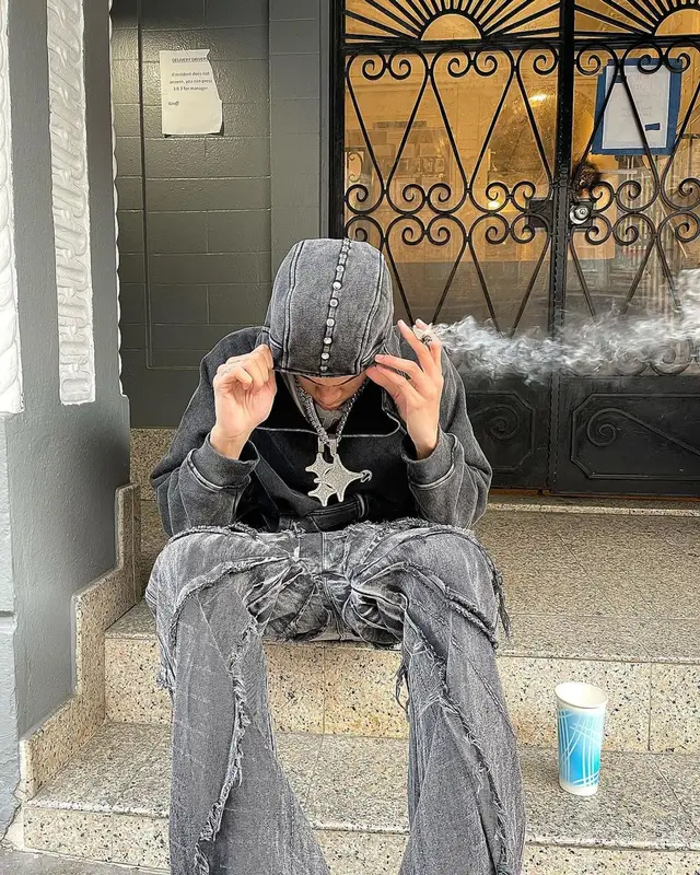 D Savage outfit in Cyvist, 2023