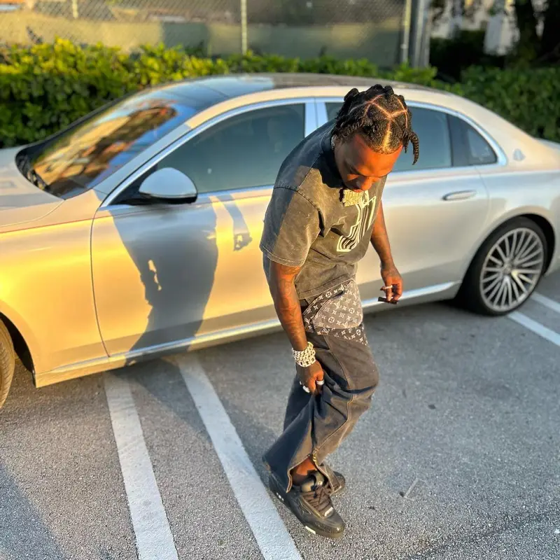Sauce Walka outfit in Louis Vuitton, 2023
