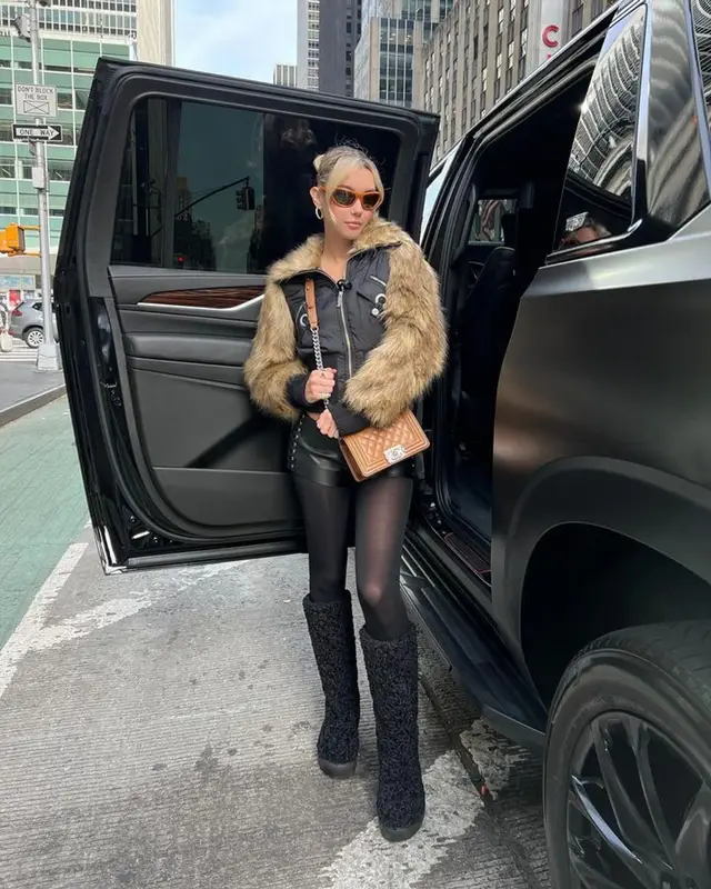 Sarah Snyder outfit in I.Am.Gia, Gia Borghini, and Chanel, 2023