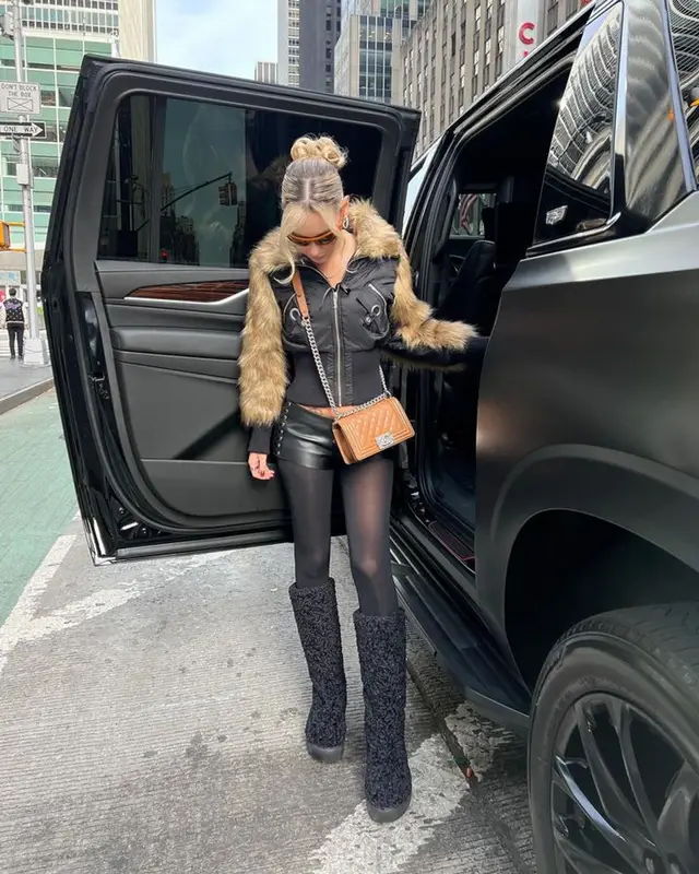 Sarah Snyder outfit in I.Am.Gia, Gia Borghini, and Chanel, 2023