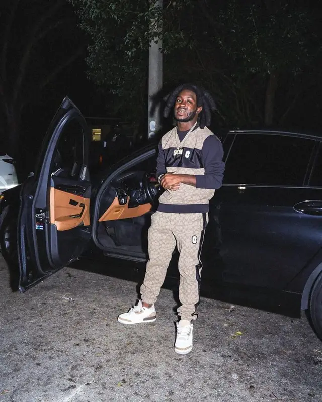 LPB Poody outfit in Coach and Jordan, 2023