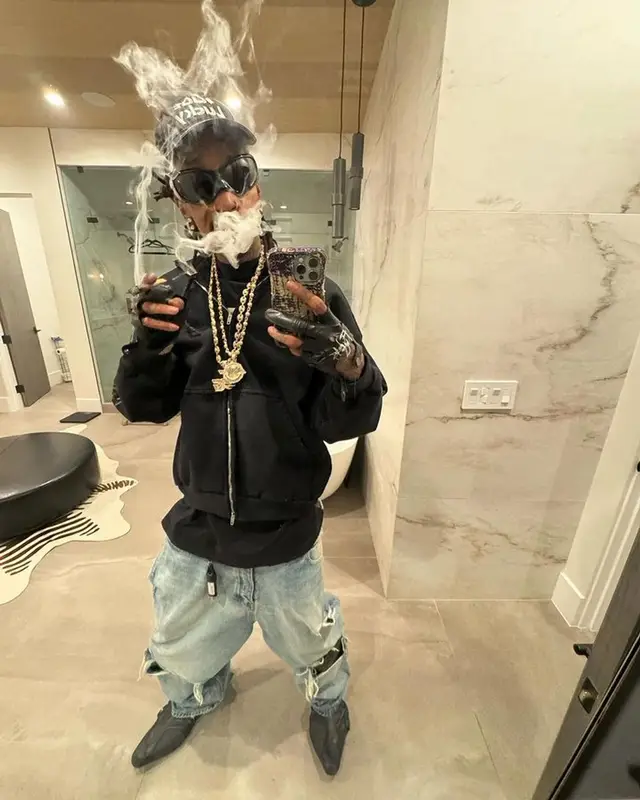 Wiz Khalifa outfit in Balenciaga and Vetements, 2023