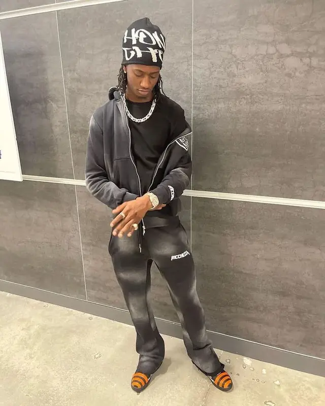 Yung Mal outfit in Ricchezza Forever and Don Honcho, 2023