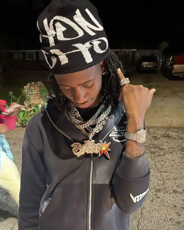 Yung Mal outfit in Ricchezza Forever and Don Honcho, 2023