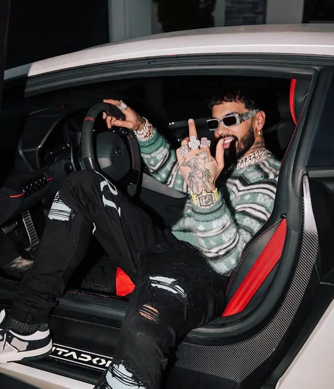 Anuel AA outfit in Amiri and Off-White, 2023