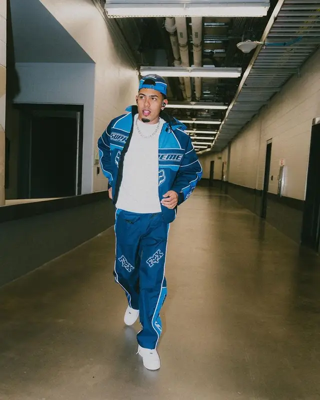 Myke Towers outfit in Nike and Supreme, 2023