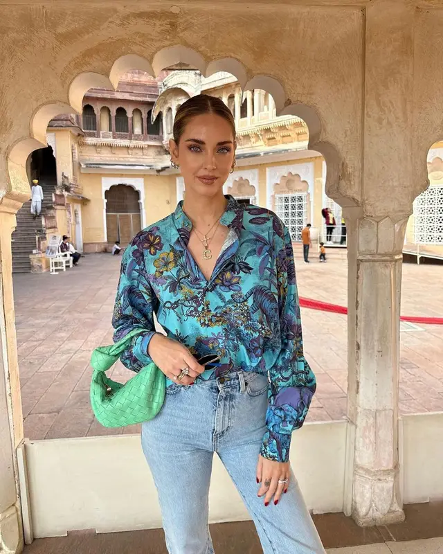 Chiara Ferragni outfit in Saint Laurent, Louis Vuitton, and Bottega Veneta, 2023