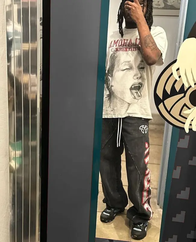 Ian Connor outfit in Ikary, 2023