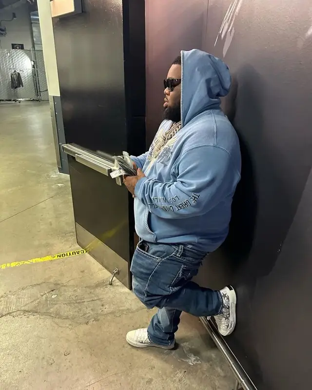 Rod Wave outfit in Amiri, True Religion, and Gucci, 2023