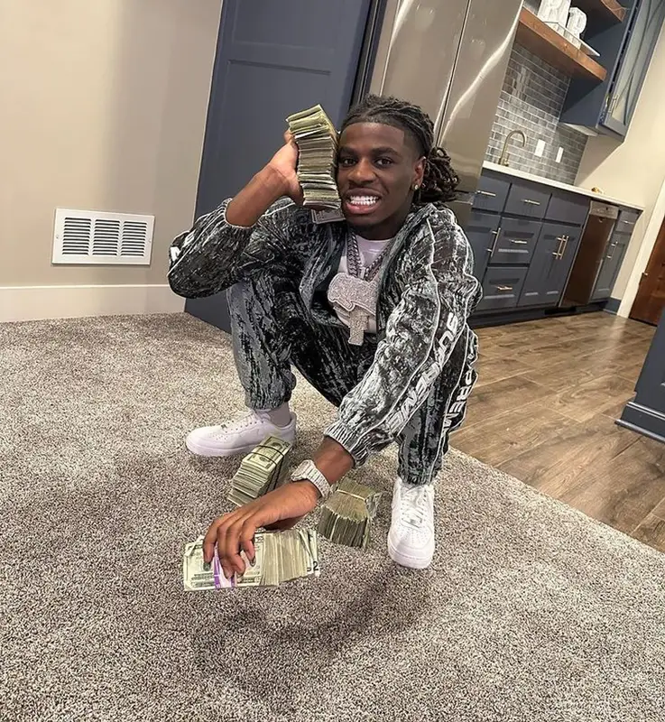 SleazyWorld Go outfit in Supreme and Nike, 2023