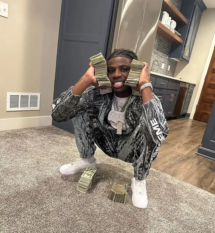 SleazyWorld Go outfit in Supreme and Nike, 2023