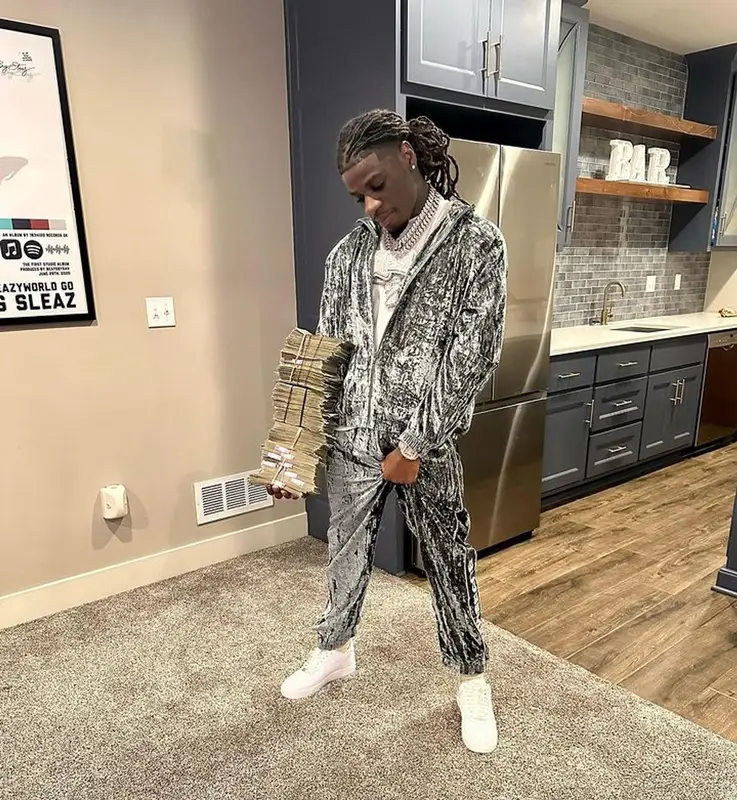 SleazyWorld Go outfit in Supreme and Nike, 2023